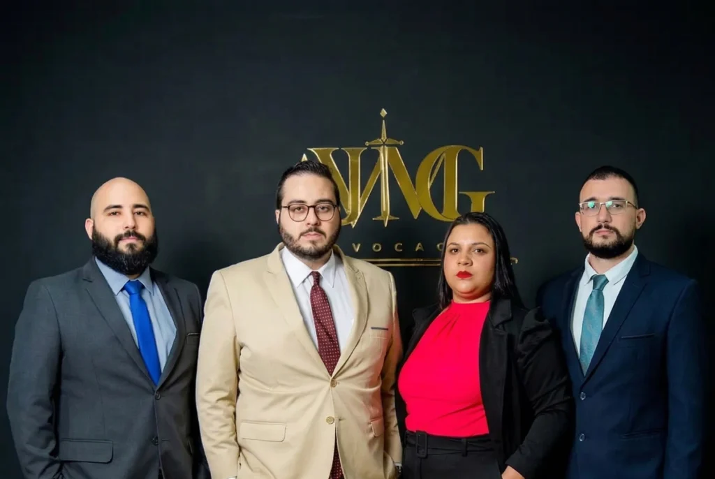 Equipe real da JVMG Advocacia em ambiente institucional