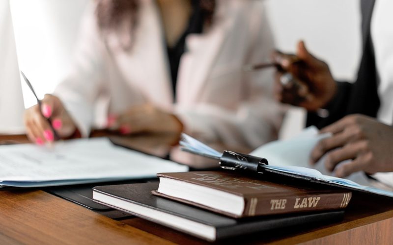 Imagem institucional da JVMG Advocacia: Img Revisao