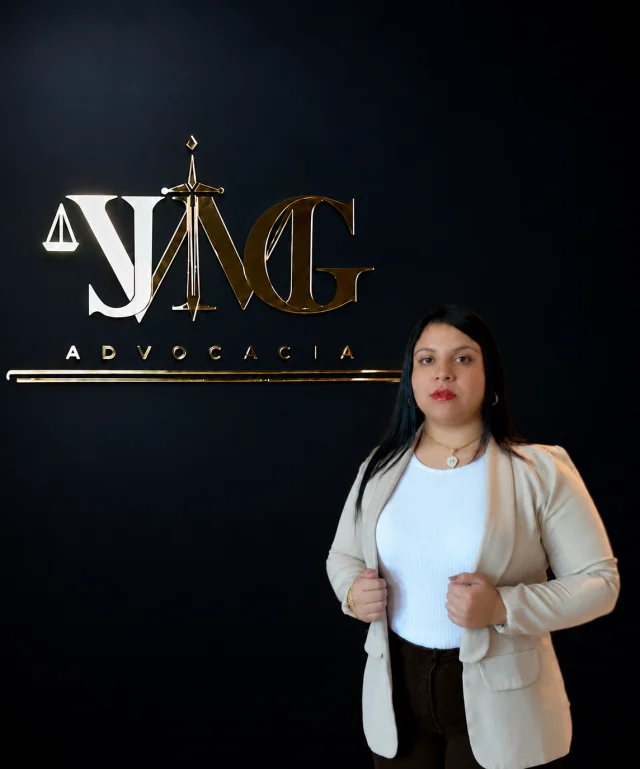 Giovanna Ferreira, assistente jurídica de recuperação administrativa da JVMG Advocacia